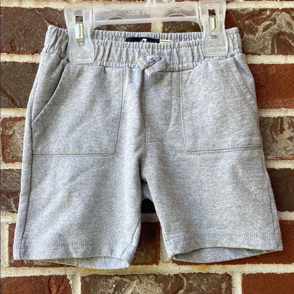 B1G2F 🚨 7 For All Mankind Gray Kids Shorts